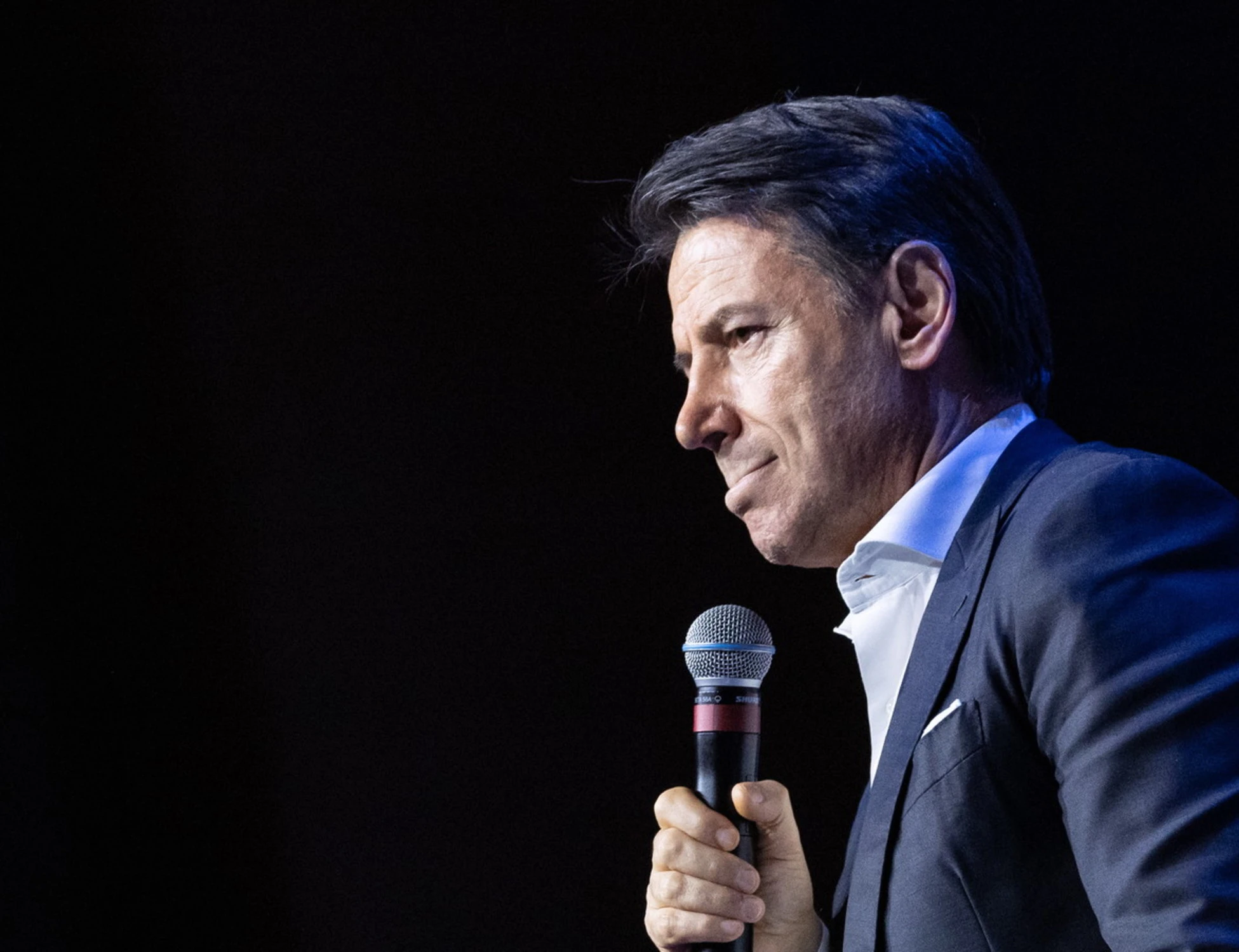 FdI denuncia Giuseppe Conte: "La firma in calce è la sua"