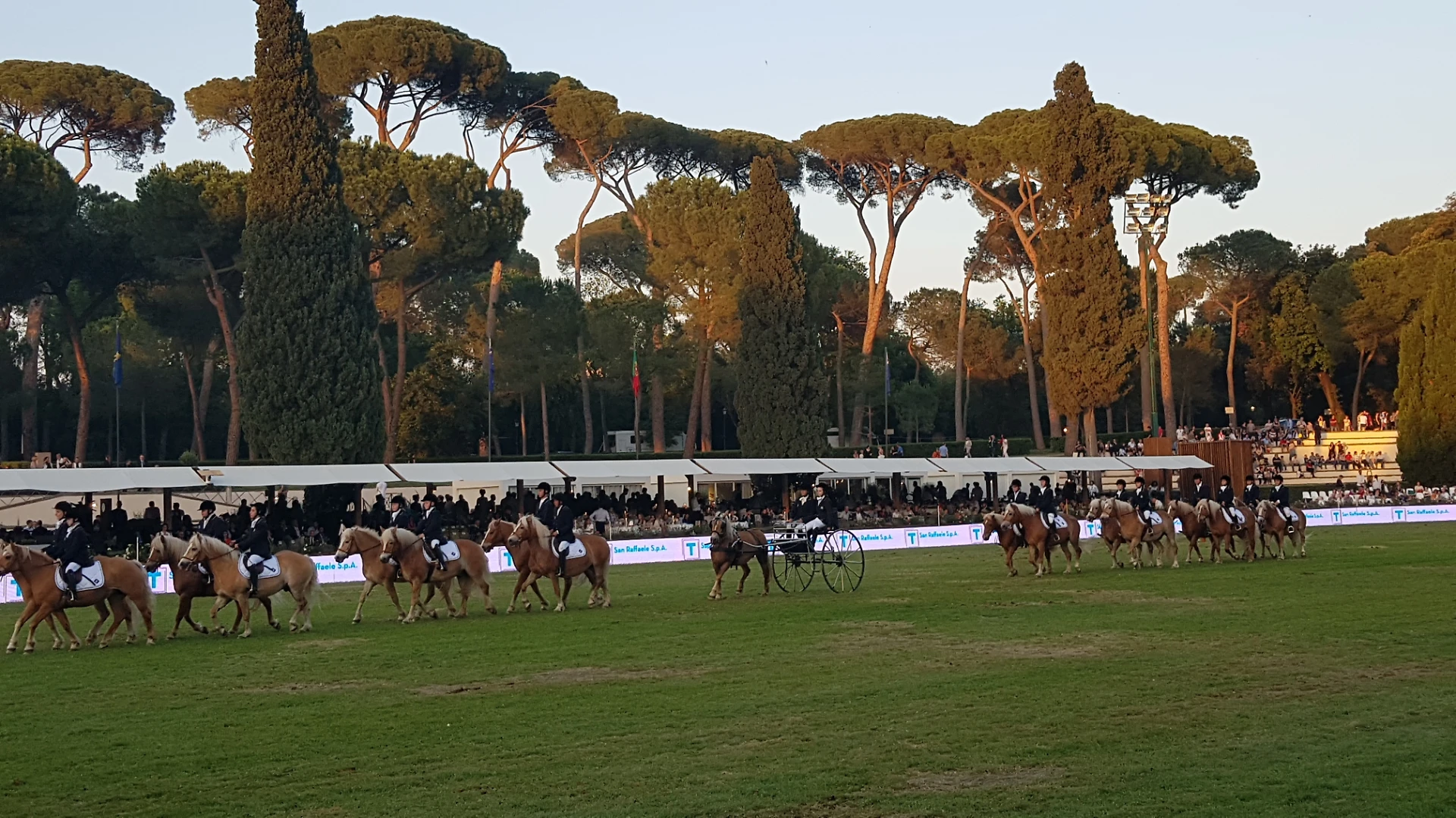 Torna il Carosello di piazza di Siena: molto più di un semplice spettacolo o di una gara ippica