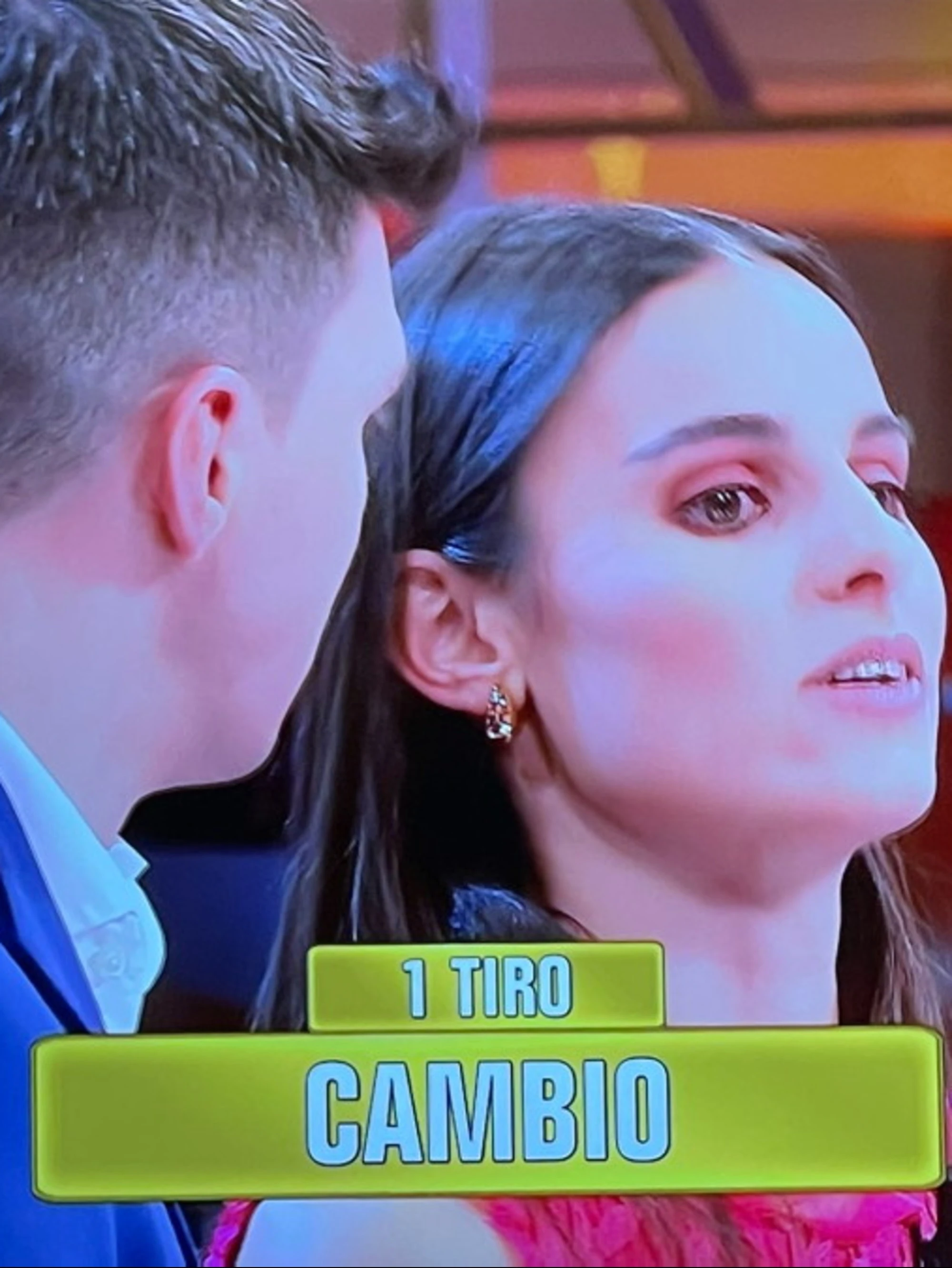 Affari Tuoi, il dottore sfotte Fabio e Cristina: "Disdico il matrimonio?". De Martino di sasso