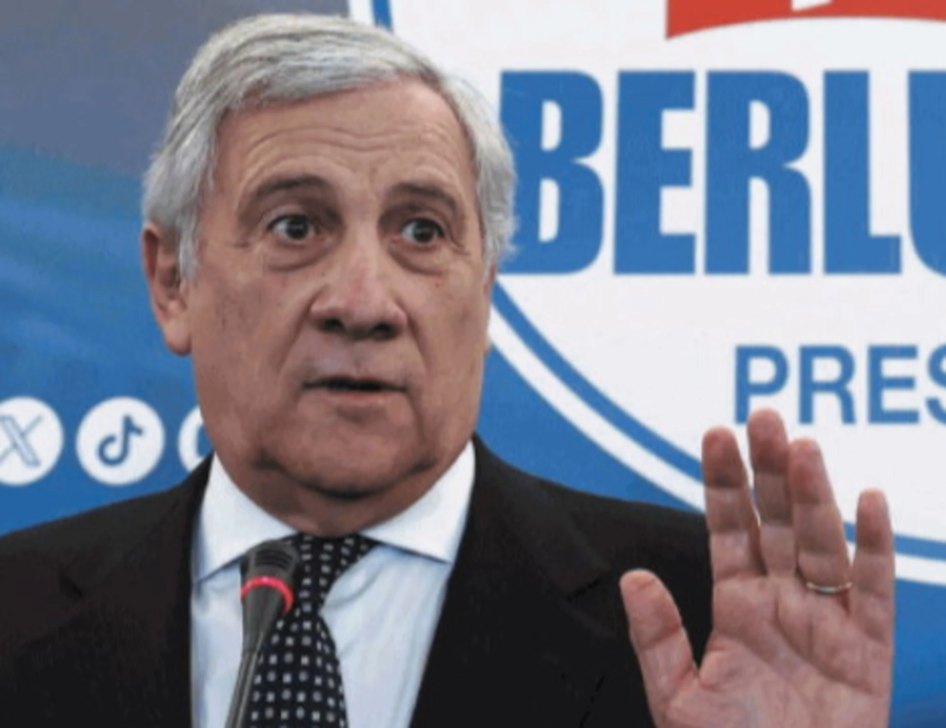 Antonio Tajani, doppia sfida: "Prima la giustizia, poi la segreteria"