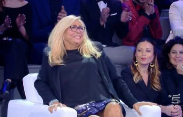 Isola dei famosi, ecco il primo eliminato della finale. Sconcerto di Mara Venier, la sua frase in diretta