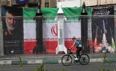 Iran, la giornata di guerra. Negoziati, Teheran respinge la proposta Usa: "Le nostre 5 condizioni"