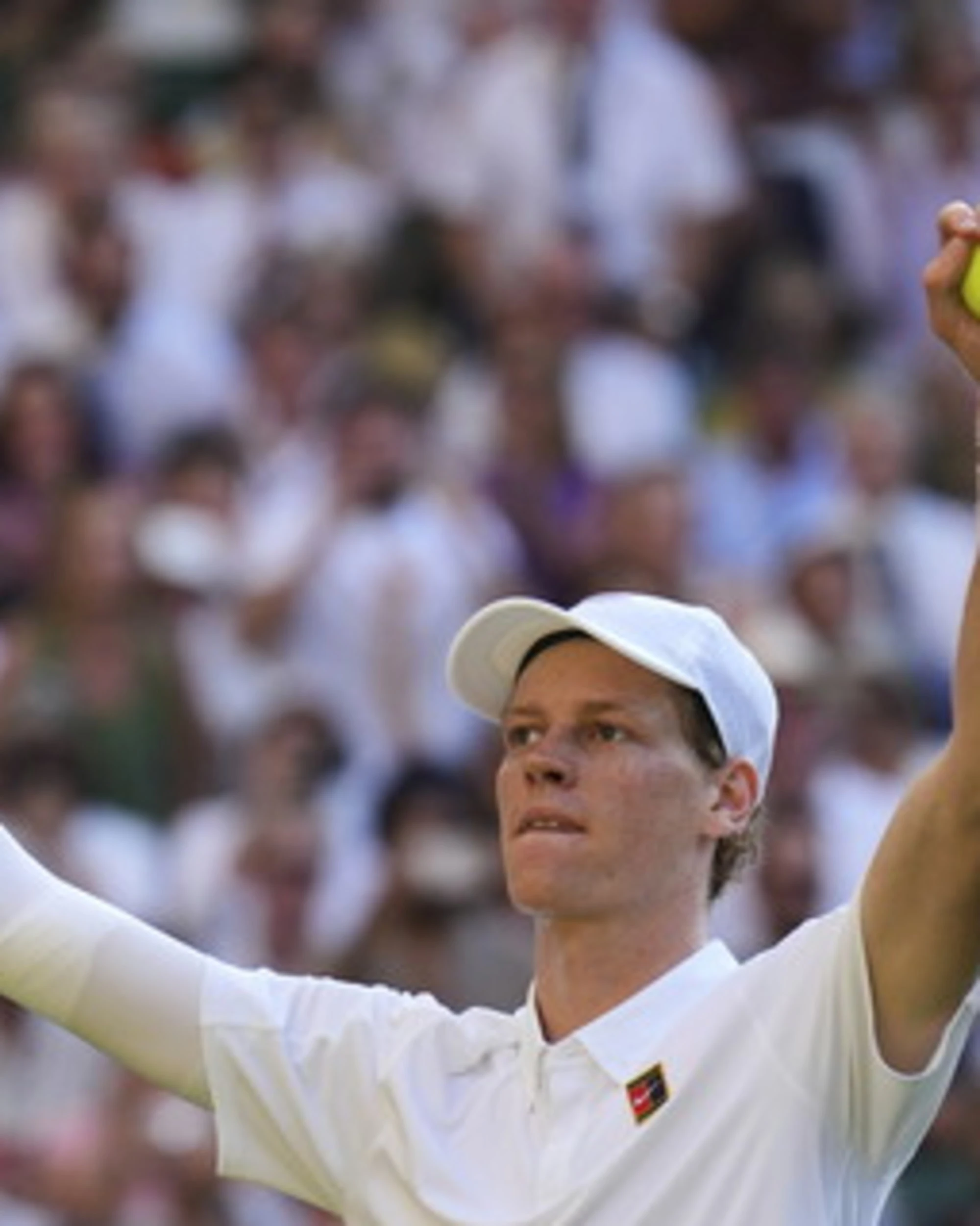 Sinner il patriota: con la bellezza del suo tennis tiene sveglia l'Italia