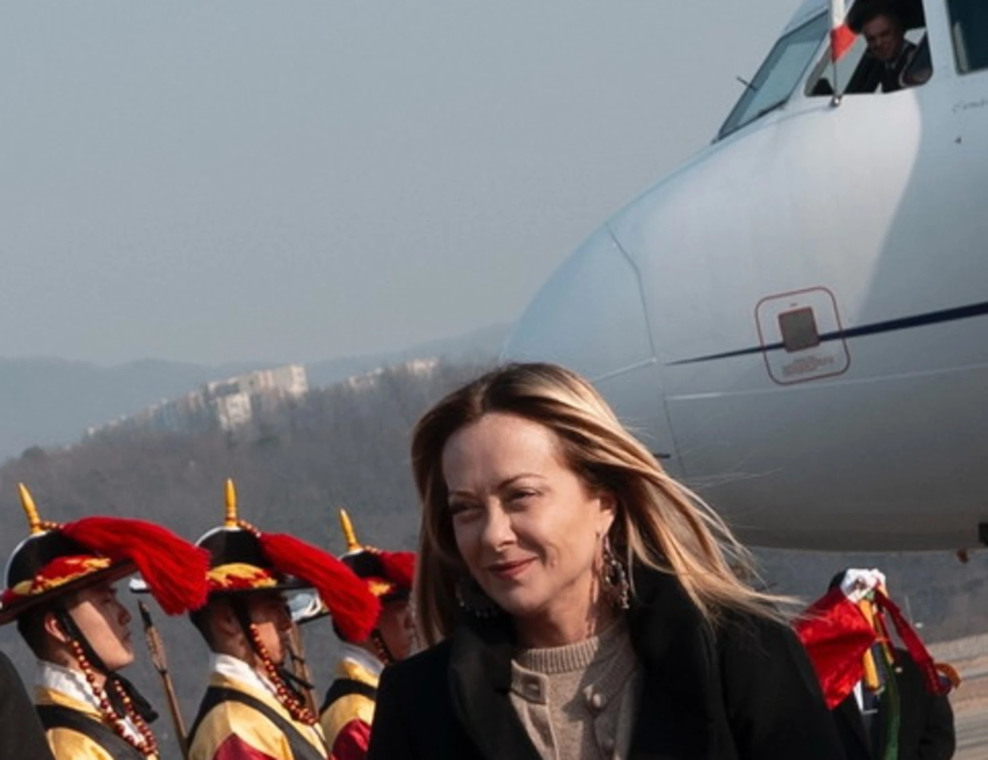 Giorgia Meloni sbarca a Seoul, a caccia di alleati