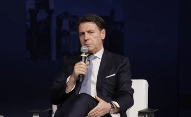 Covid, Giuseppe Conte non risponde e il Pd tace: due pesantissimi sospetti