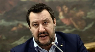 Matteo Salvini al governo: "Fuori tutti i soldi necessari o in Italia scatta la rivolta"