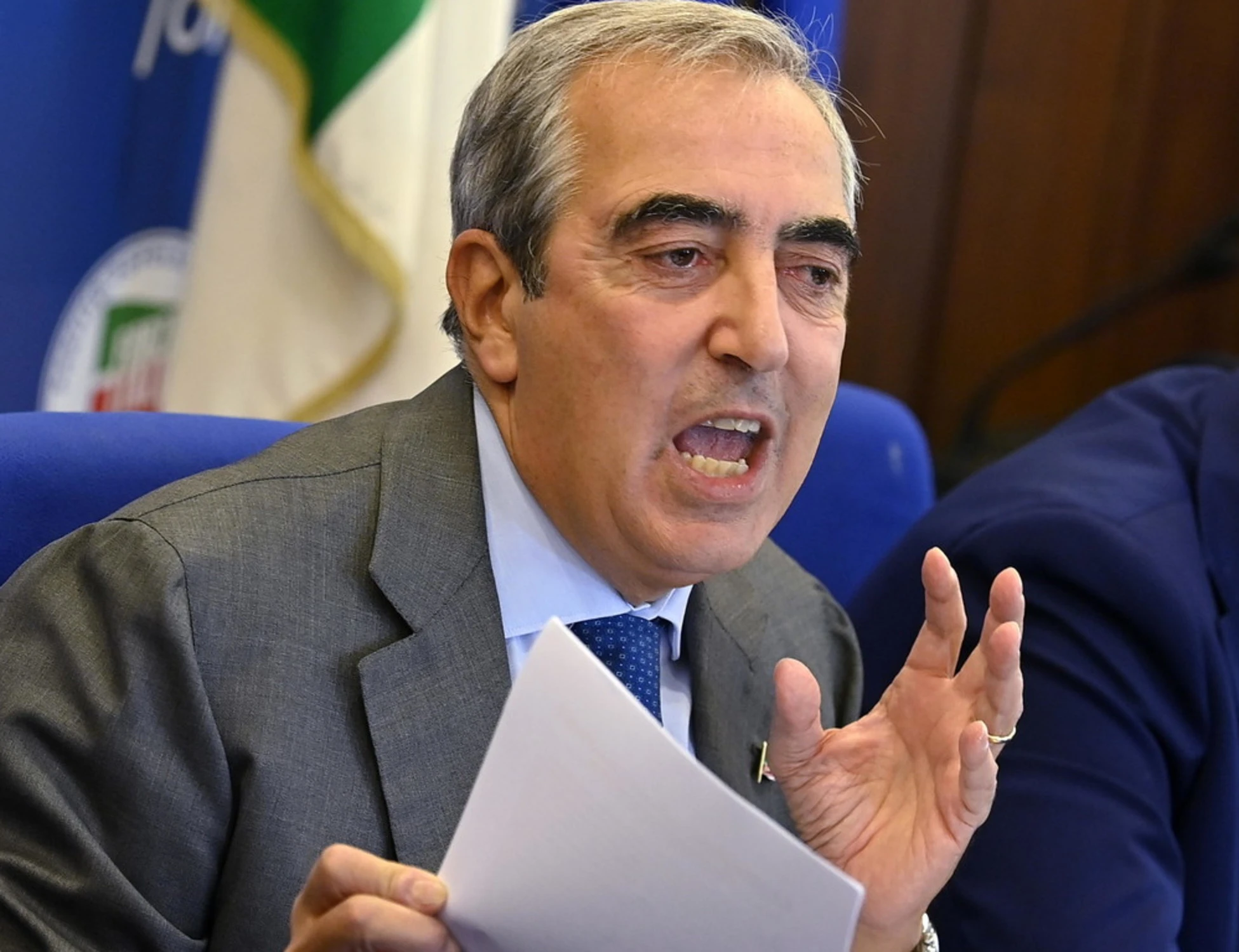 Maduro, Maurizio Gasparri inchioda Landini: "Si dovrebbe vergognare"