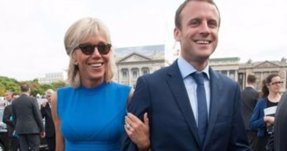  Così Brigitte controlla Emmanuel Macron? Maritino al guinzaglio, occhio a queste parole