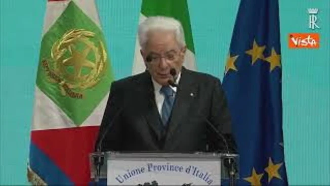 Mattarella: Ogni violenza è inaccettabile, piena solidarietà alle forze dell'ordine
