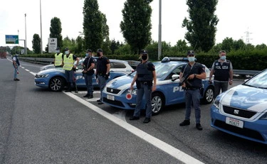 Catania, scappa all'alt e butta la pistola? Clamoroso: ecco quanti anni ha