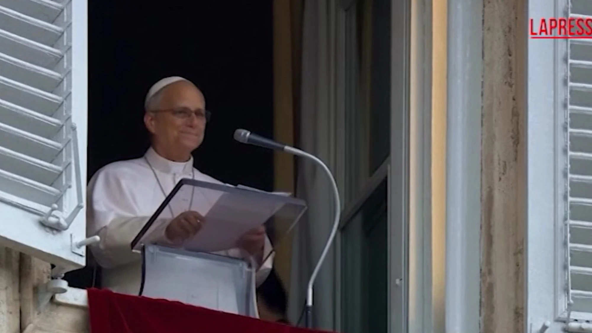 Papa Leone e l'Angelus, "la voce e le braccia": come sconvolge di nuovo il mondo
