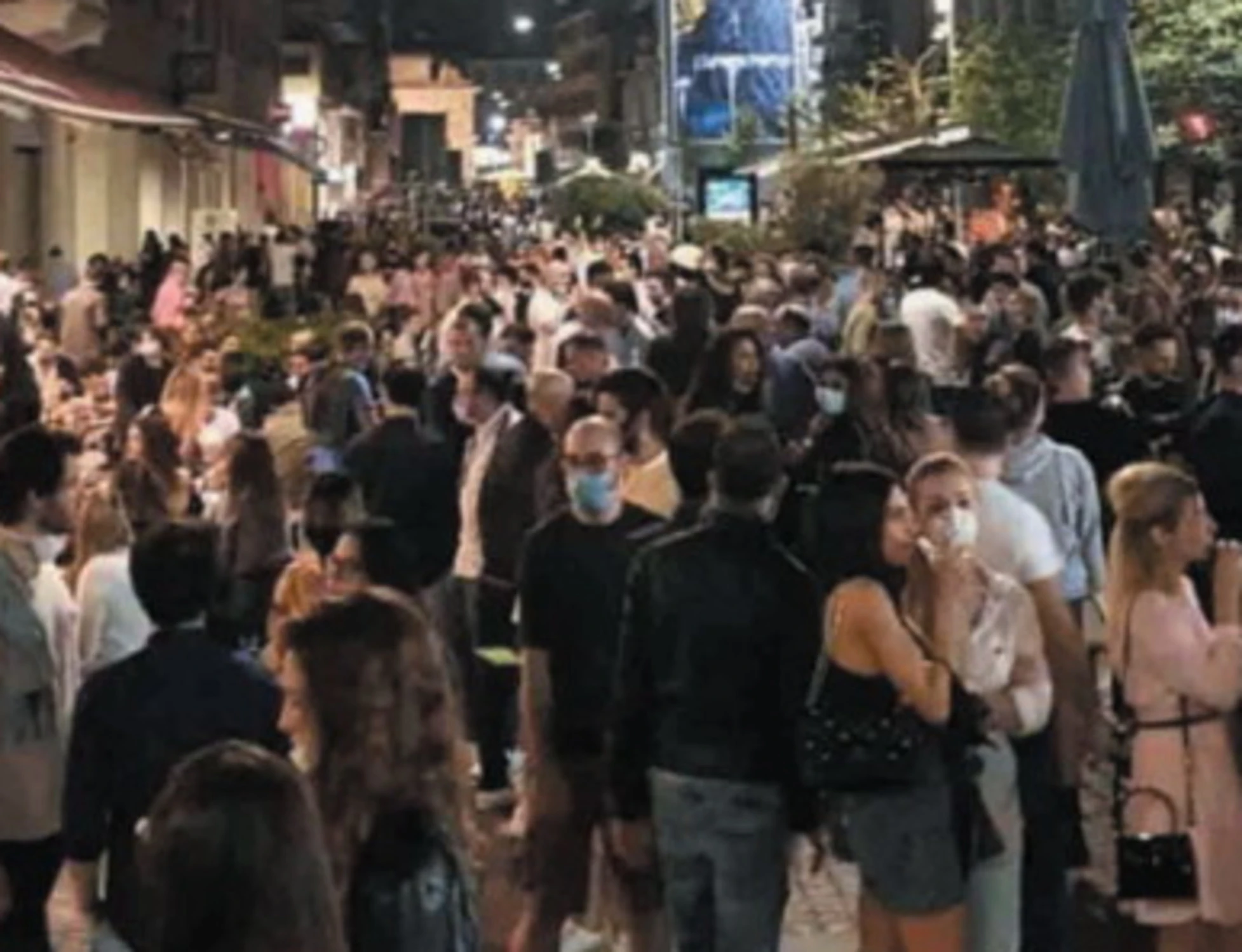 La movida è troppo rumorosa? Il Comune deve risarcire 4700 euro a residente