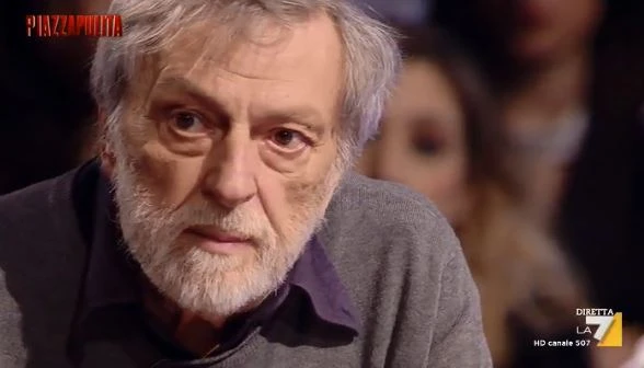Piazzapulita, Gino Strada sconcerta Formigli: "Non siamo a rischio fascismo, noi...". Così sputa sull'Italia