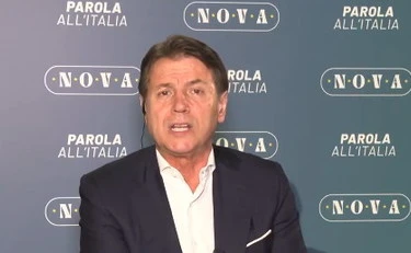 Giuseppe Conte, balla spaziale in diretta tv: "Di cosa ho paura", gelo in studio