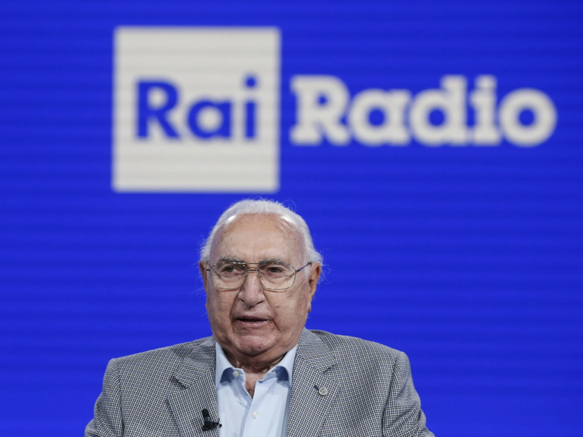 Pippo Baudo, le mogli, i figli e il "momento di follia": il lato privato