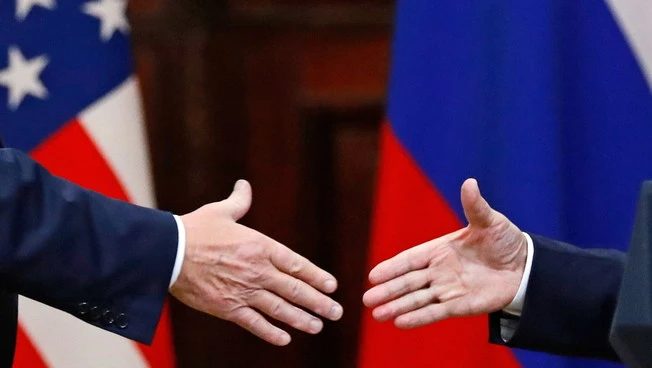 Trump, telefonata con Putin sull'Ucraina: la guerra finirà entro il 2025?