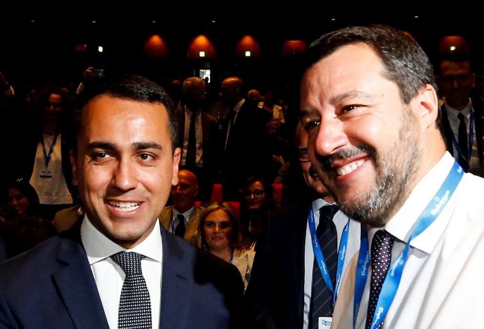 Luigi Di Maio e Matteo Salvini, l'anonimo del M5s: "Qualcosa tra loro è rimasto. Non solo la chat"