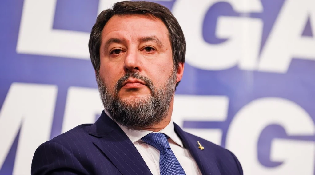 Salvini, "qualche chiacchierone...": sinistra massacrata in un minuto