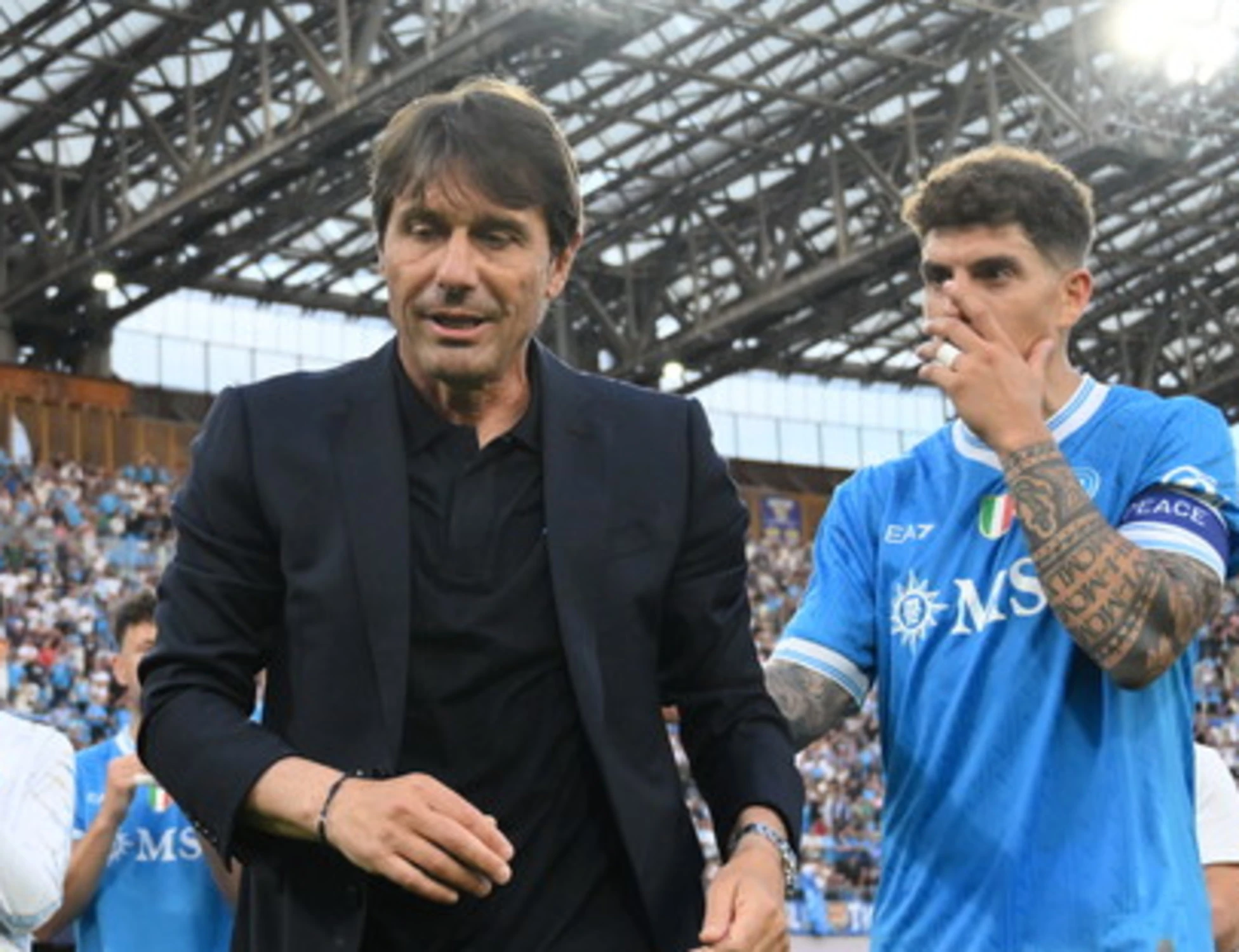 Antonio Conte umiliato dai giocatori del Napoli: come hanno reagito al suo addio