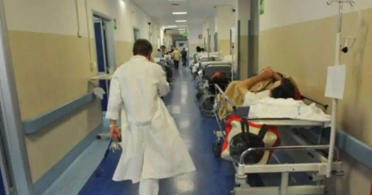 Palermo, "sono no-vax e negazionista". Follia e orrore, donna partorisce e fugge dall'ospedale: che fine fa il neonato