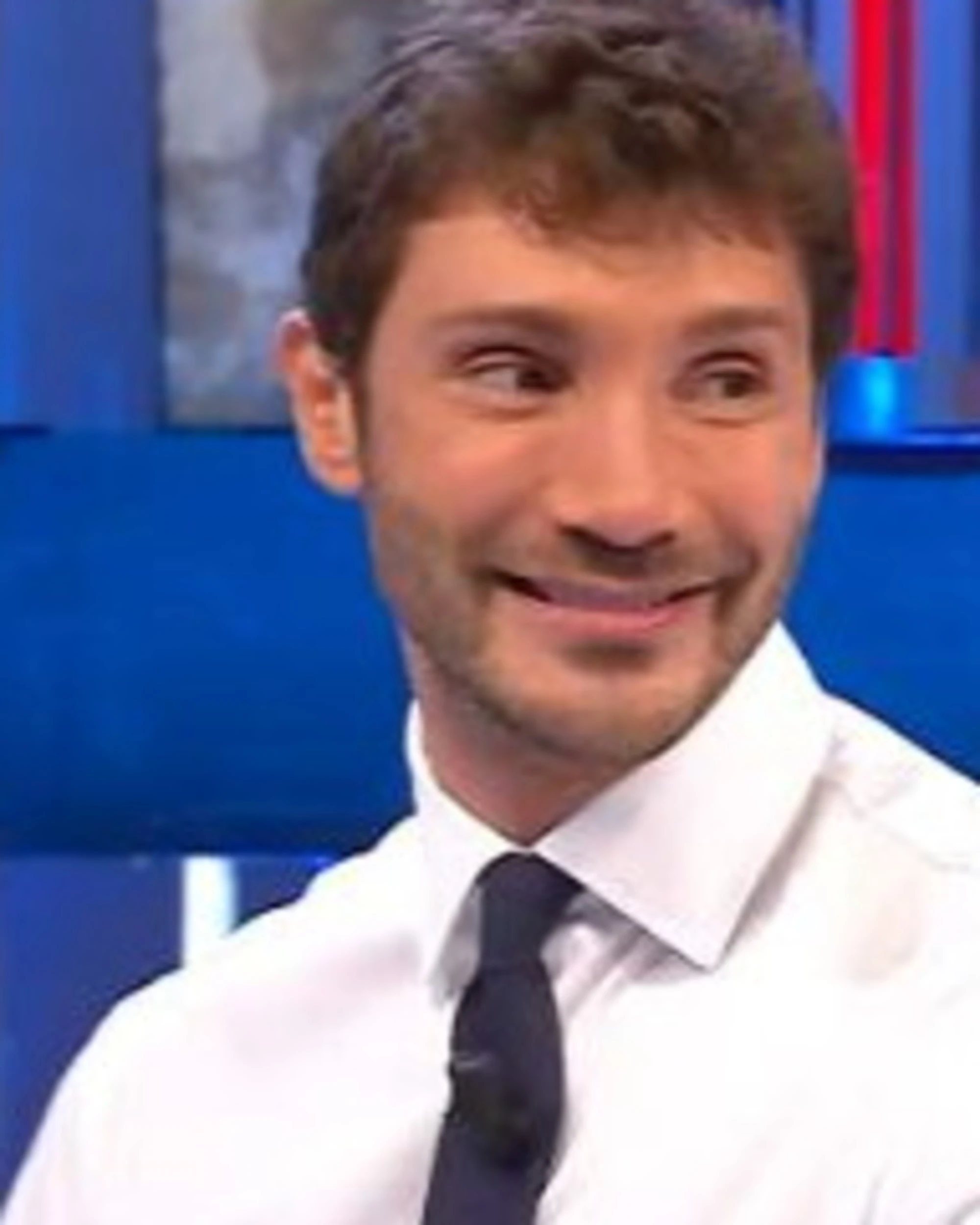 Stefano De Martino, "mi sono imbarazzato": una proposta sconvolgente