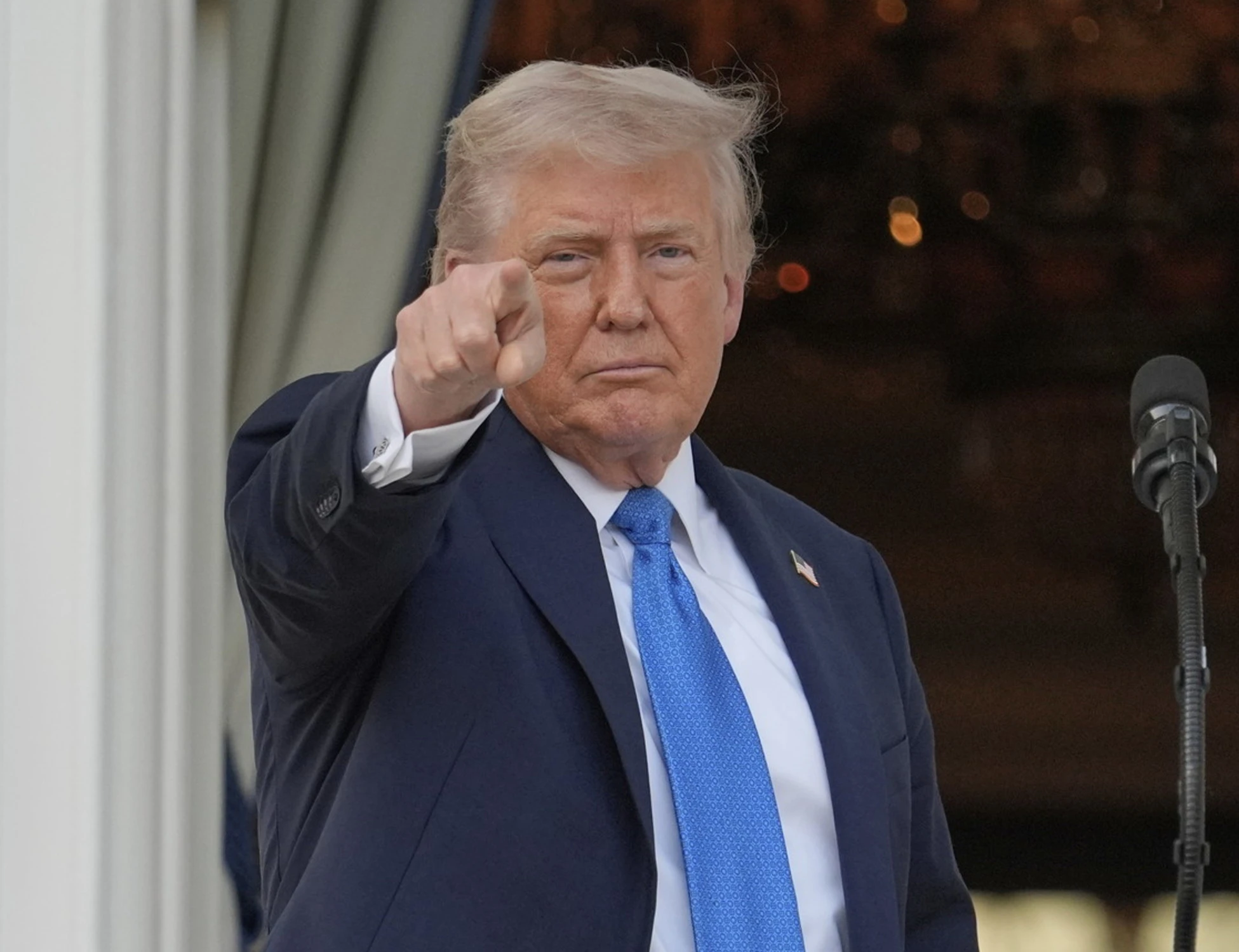 Donald Trump spiazza Merz: "cambio di programma" nell'incontro