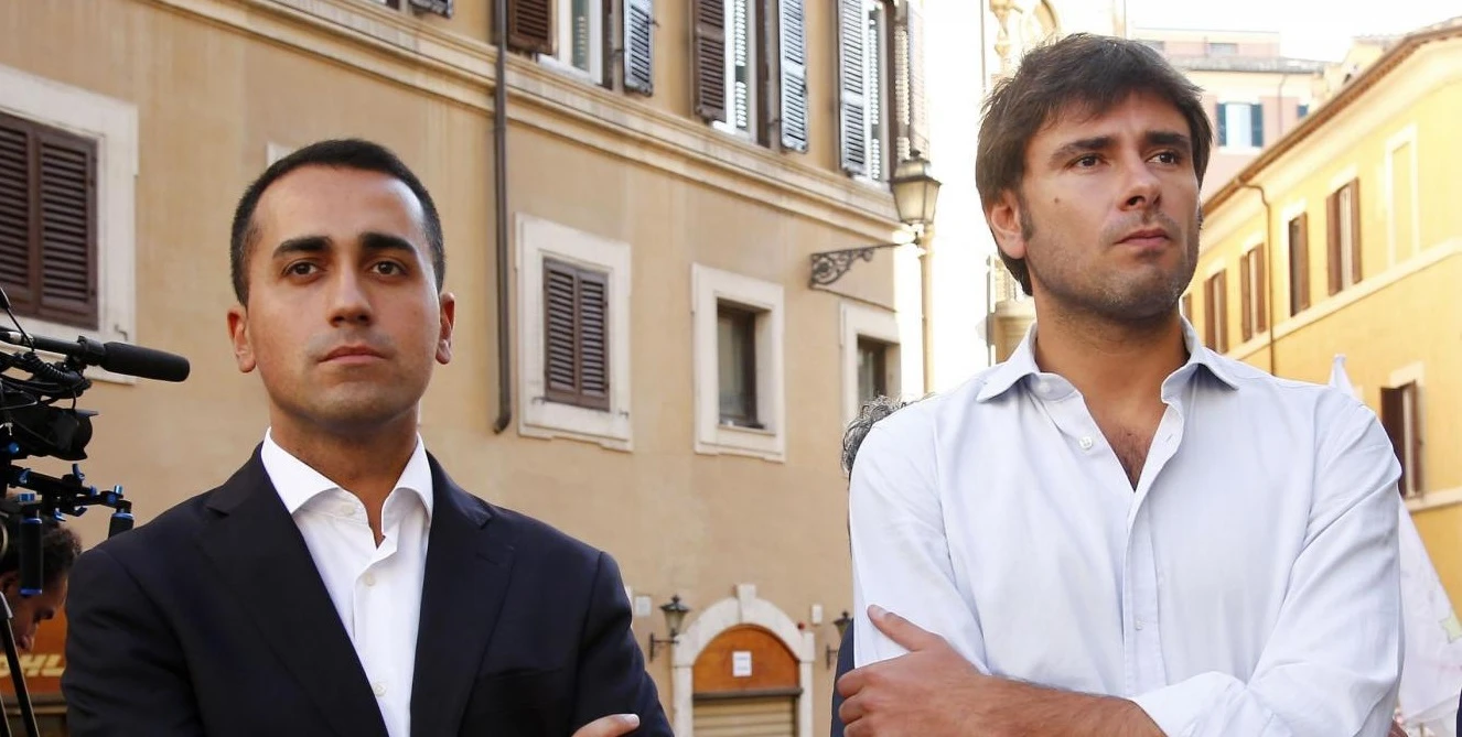 Luigi Di Maio tradito anche da Alessandro Di Battista: "Non chiedo di votare M5s"