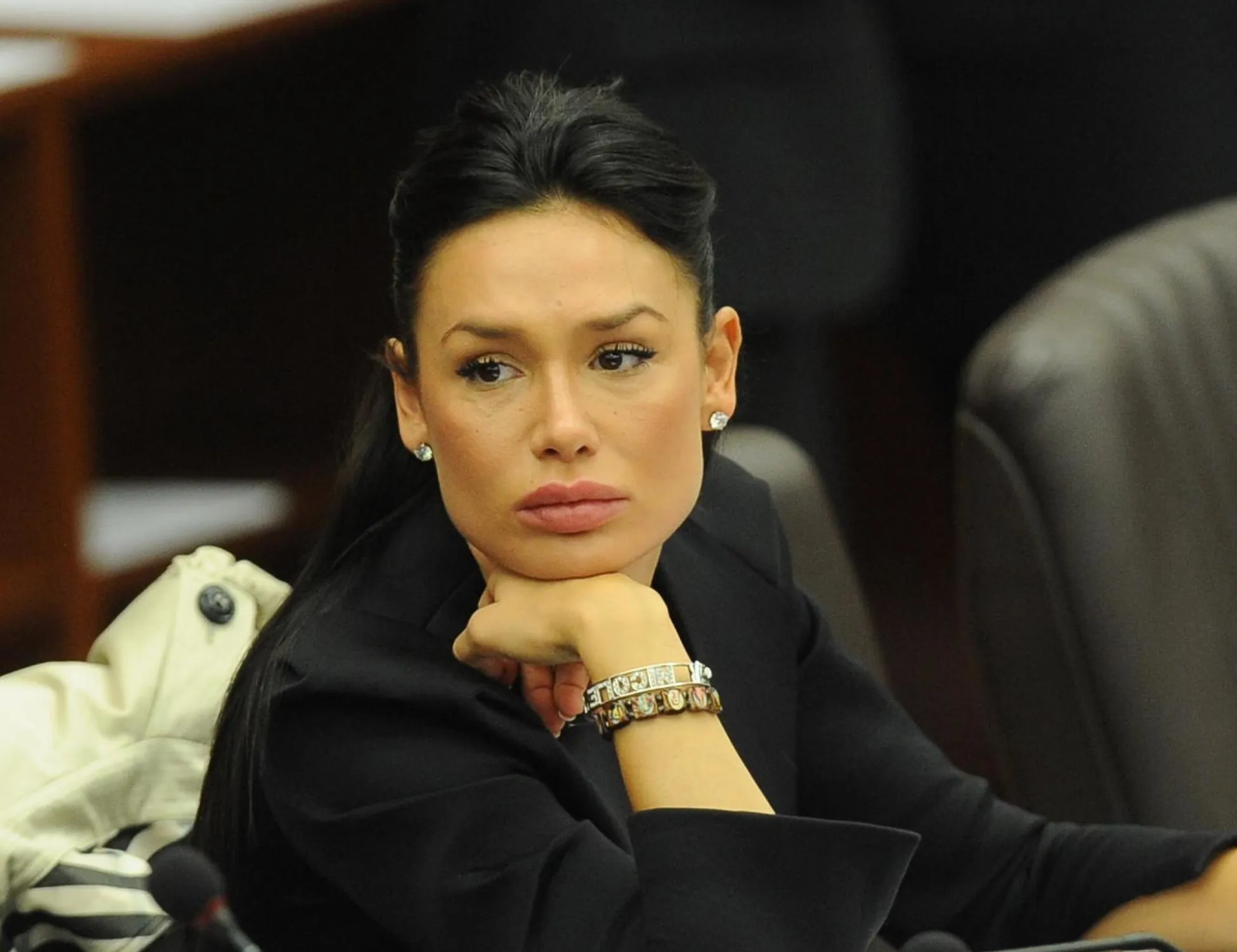 Leggi l'articolo: Caso-Minetti chiuso, il Tribunale revoca l'esecuzione della pena