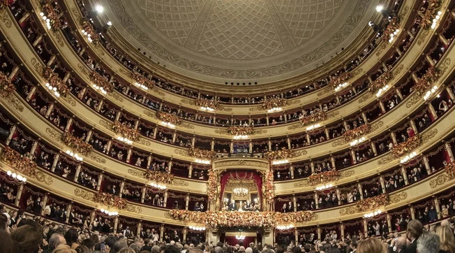 Prima della Scala, follia e rissa vip al palco reale: sta succedendo di tutto