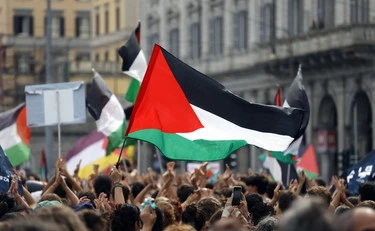 https://media.liberoquotidiano.it/bSdPDssWWyZnHJoPjjgs8Q-FUKgReLxFpZw_JVz_V1E/width:800/quality:90/aW1hZ2VzLzIwMjUvMDkvMjIvMTEzNDE0NTE2LTVmOWQwYTI1LTE2MDEtNGU5MS05MTQzLWYwNTU4NWJhMzk0ZS5qcGc.webp