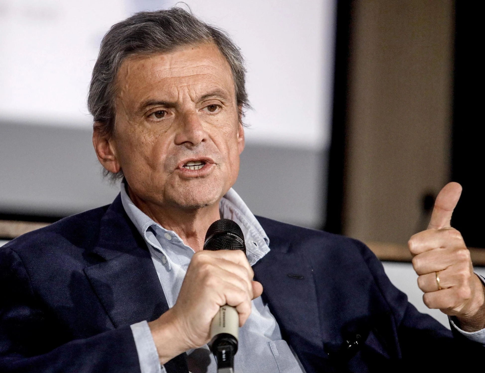 Ilaria Salis, l'affondo di Calenda: "Problema è candidare chi spacca le teste"