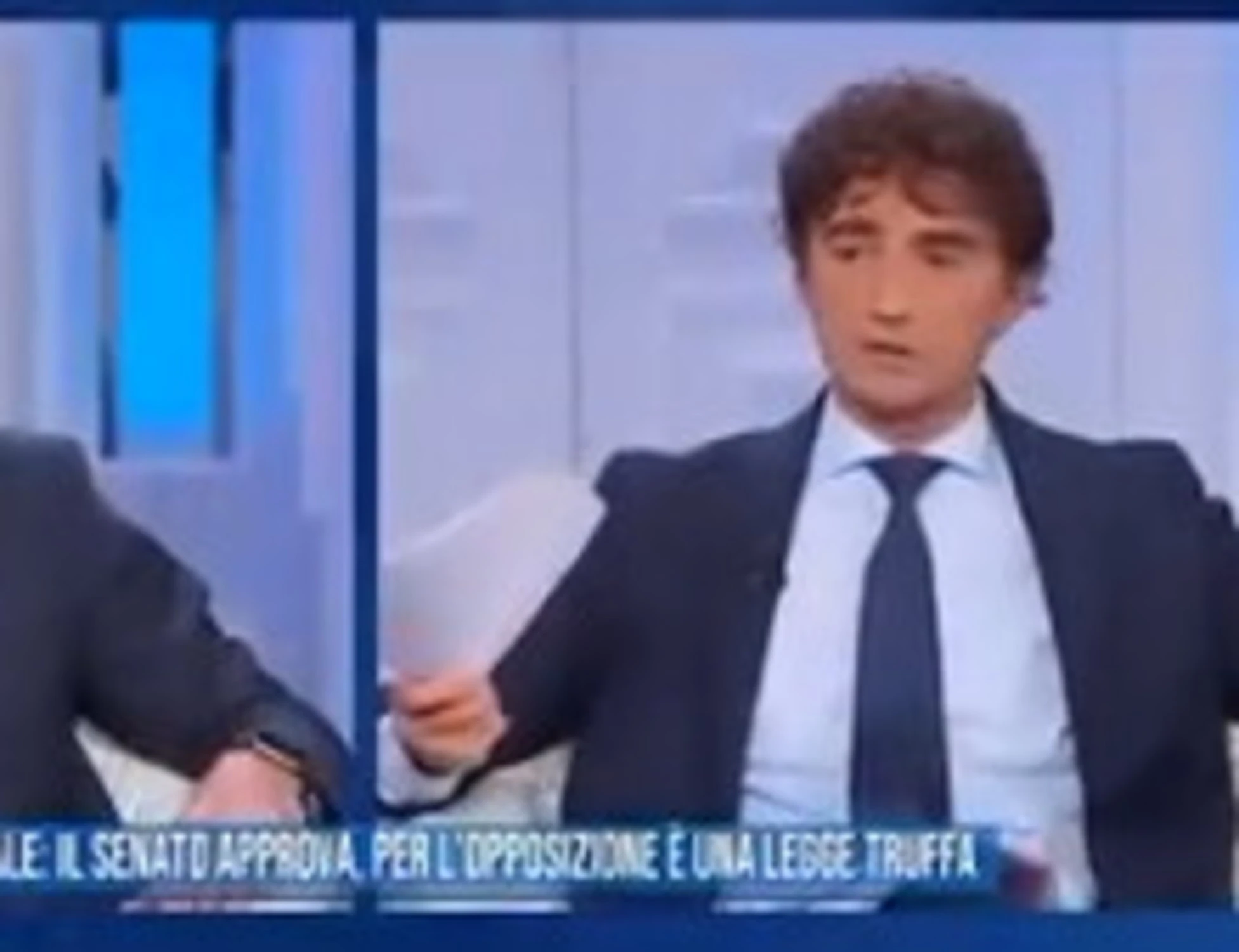 Porta a Porta, Bignami smaschera Francesco Boccia in diretta: "È un gemello?"