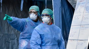 Coronavirus, il bollettino del 20 luglio: giù i contagi, su i morti. Il caso-Bergamo: contagi triplicati
