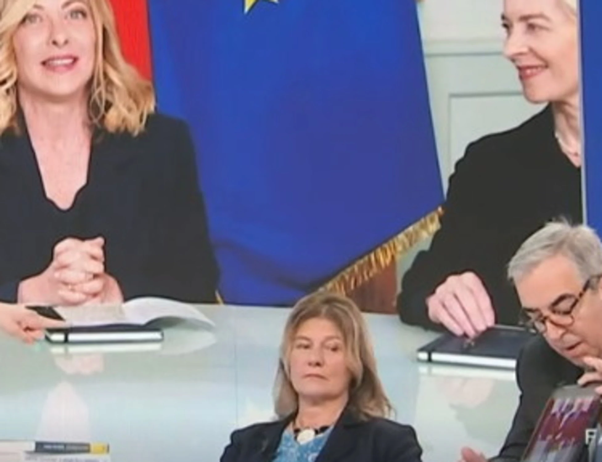 "Scaduto e scadente": Gasparri spiana Parenzo