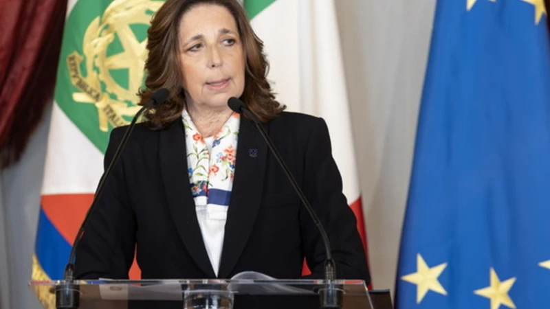 https://media.liberoquotidiano.it/bWuYLmWL9vNB4ZhySC-mN2qZWmiXAETBcWAaK8xH0Ck/width:800/quality:90/aW1hZ2VzLzIwMjUvMDkvMDMvMTI1OTExNjE2LWQ3MDM5ZWNjLWU5NjYtNGI5OS1hMWU3LWE0NjFmZDRjYzk1MC5qcGc.webp