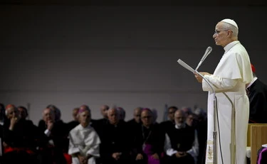 La sinistra tarocca le parole di Papa Leone