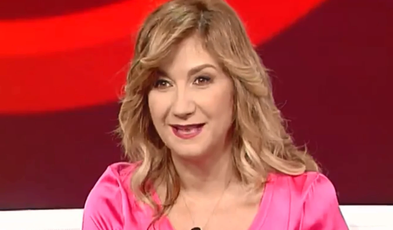 Agorà, Giulia Bongiorno sulla legittima difesa: "Quando è giusto sparare", Serena Bortone trasecola