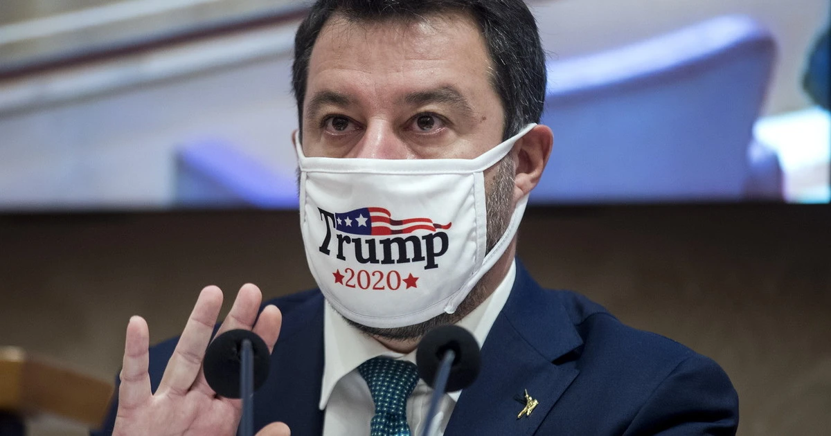 Matteo Salvini e Zuccatelli: "Il coronavirus lingua in bocca? Ufficiale: Conte non vuole bene alla Calabria"