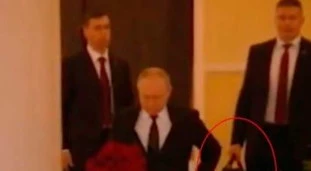 Vadim Zimin, l'uomo della valigetta nucleare trovato moribondo: terrore al Cremlino