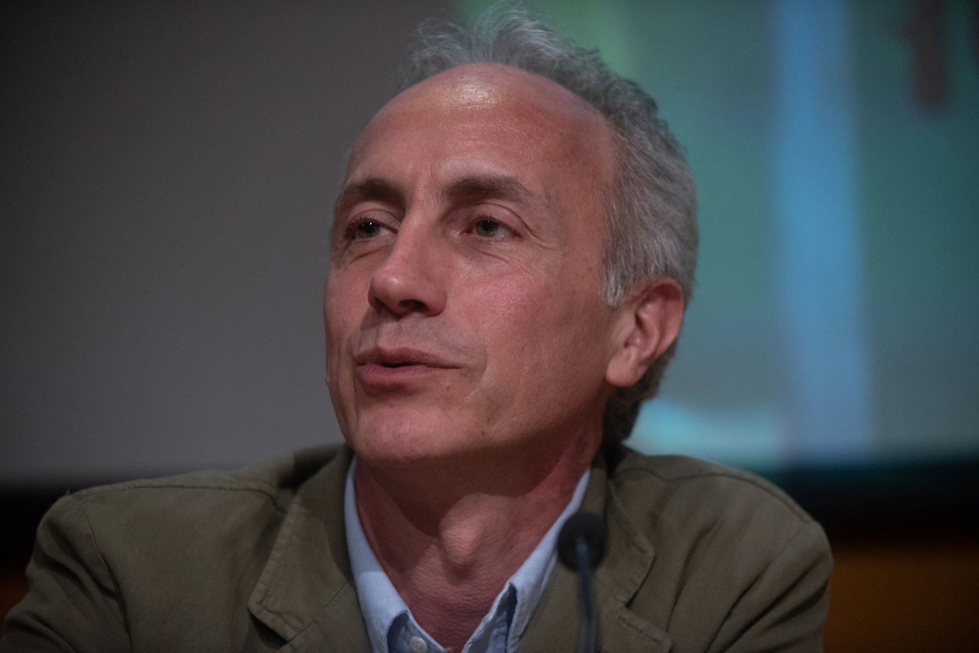 Marco Travaglio, come si fa ridere dietro da tutta l'Italia: "Perché non sono grillino"