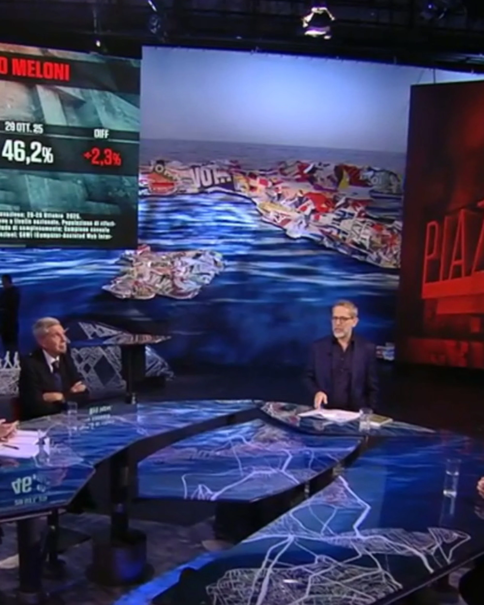 PiazzaPulita, Formigli a Bocchino: "Vola, vola", "Mi piacciono queste trasmissioni"