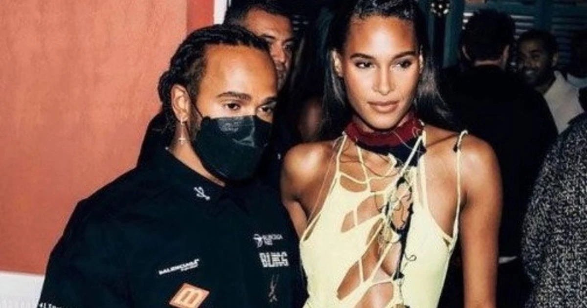 Lewis Hamilton, con Camila è finita in malissimo: indiscrezioni, il gesto estremo di lei dopo la rottura