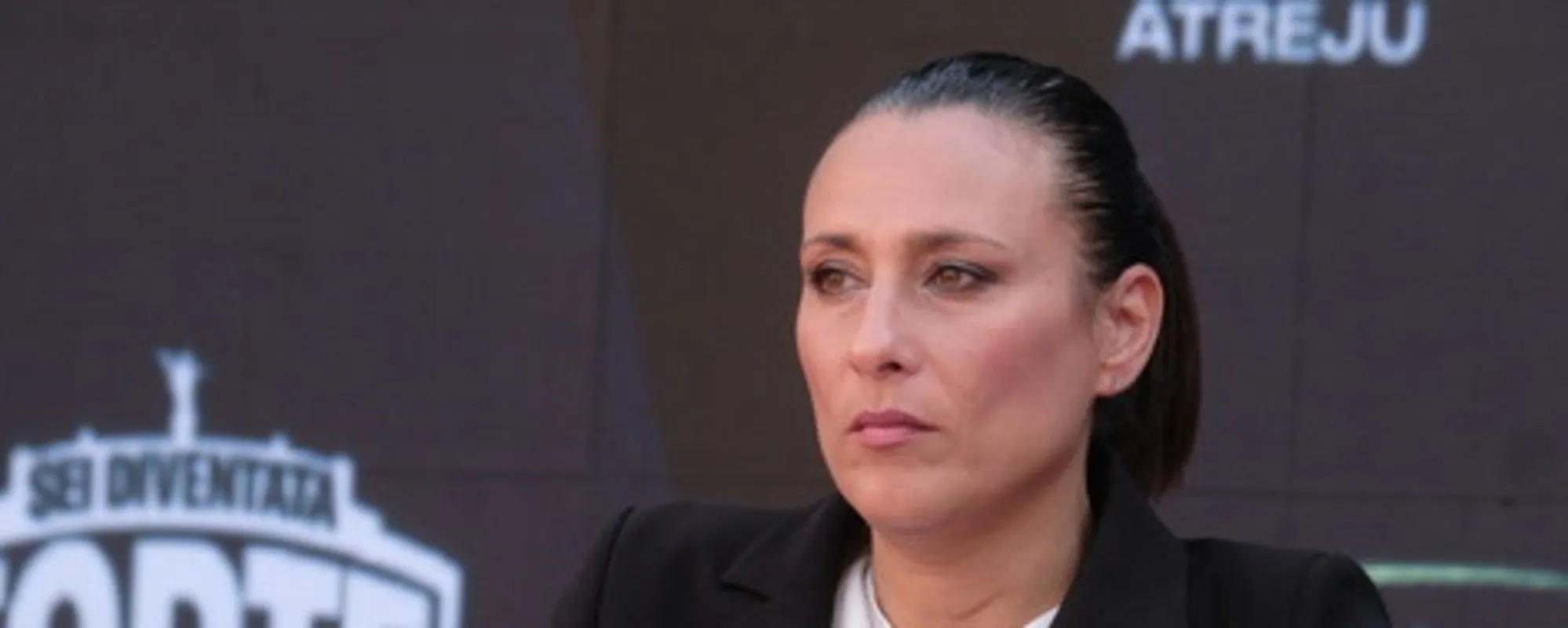 Sara Kelany sbugiarda Conte: "L'unica foto da ricordare oggi"