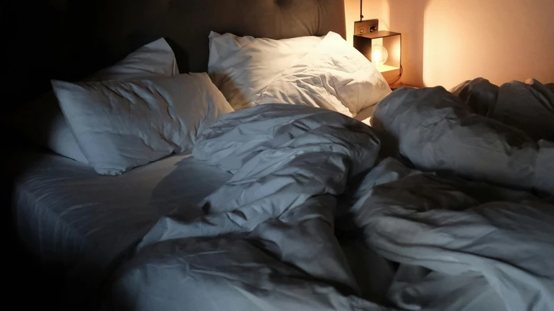 Immigrazione, sesso in cambio del permesso di soggiorno: scandalo a Napoli, chi è coinvolto