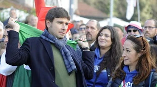 Alessandro Di Battista e Paola Taverna, il retroscena di Dagospia: scontro durissimo, volano parole grosse