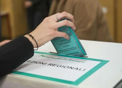Regionali, exit poll: avanti Bonaccini e Santelli