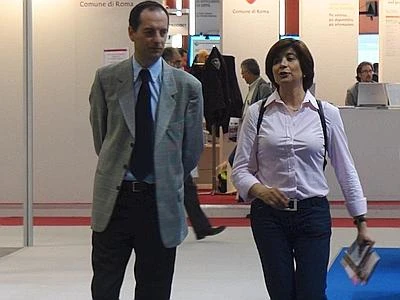 Sì a distacco personale tra imprese in rete