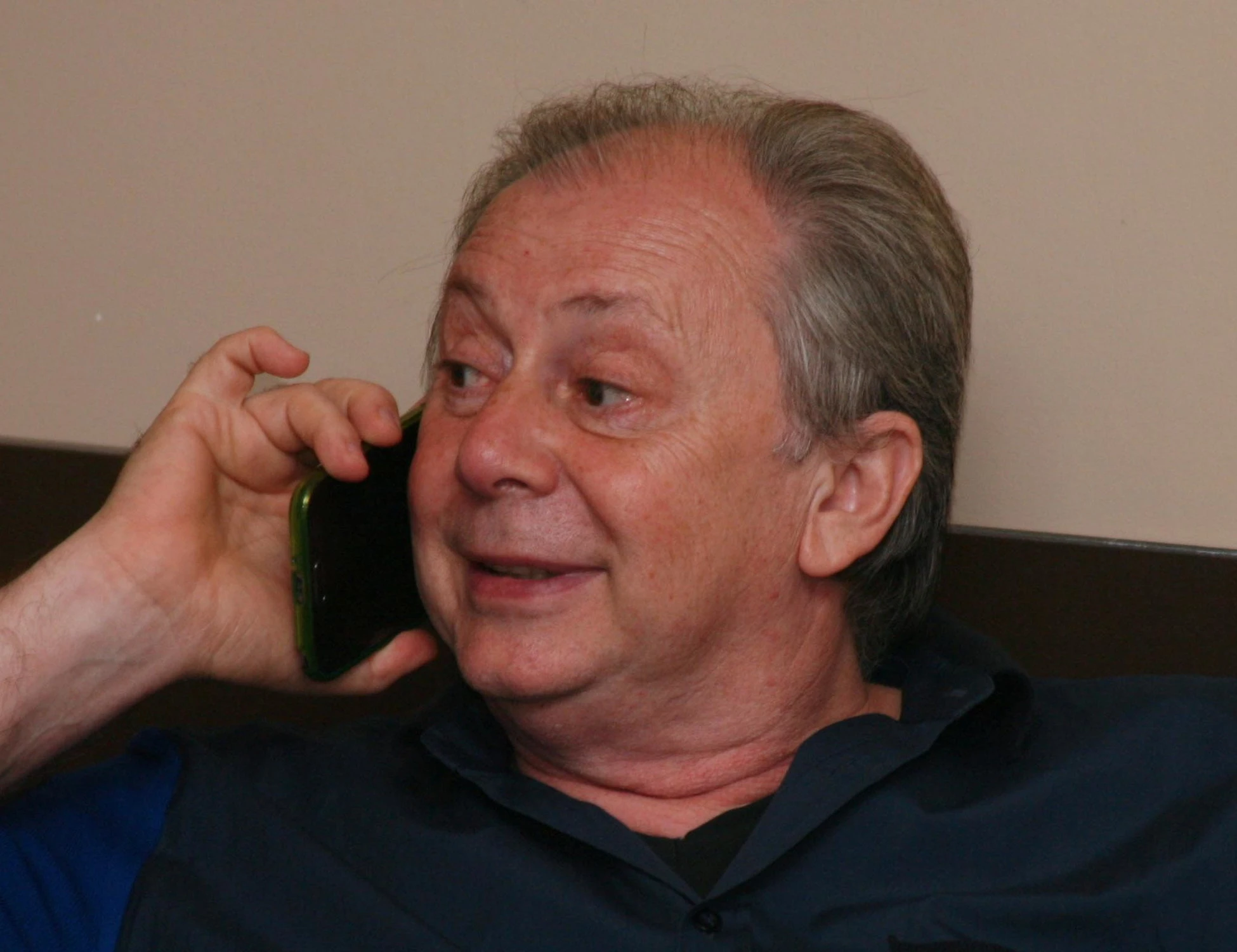 Lele Mora: "Vidi Bin Laden da Bush e portai il Papa da Fidel. Ora domo le tigri al circo"