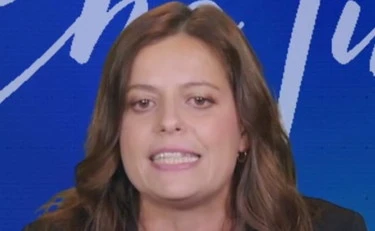 Ilaria Salis scivola sull'italiano: la clamorosa gaffe a L'aria che tira