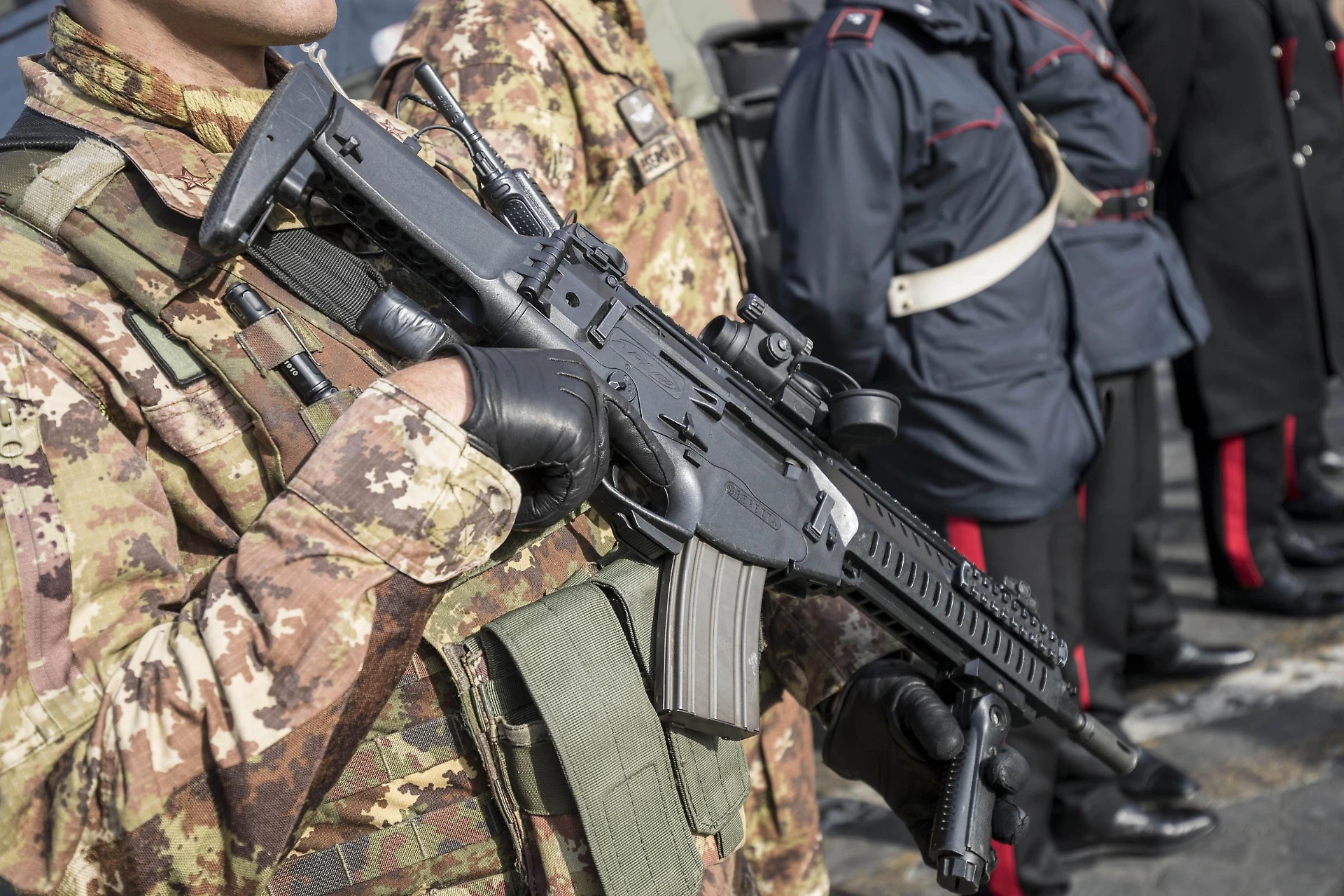 Terrorismo islamico, massima allerta a Roma: sui social, la galassia jihadista annuncia l'attacco